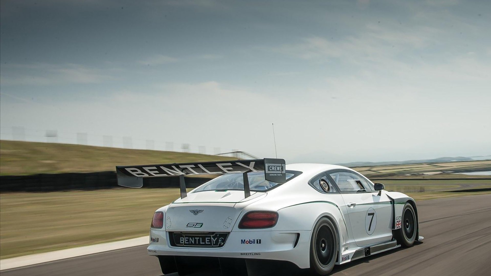 青训课程设置未覆盖心理训练内容，青训模式